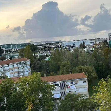 Airport Лісабон